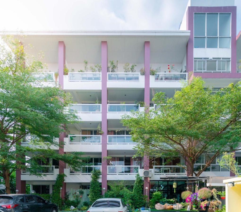 Baansabai Ramaiv Aparthotel Bangkok Buitenkant foto
