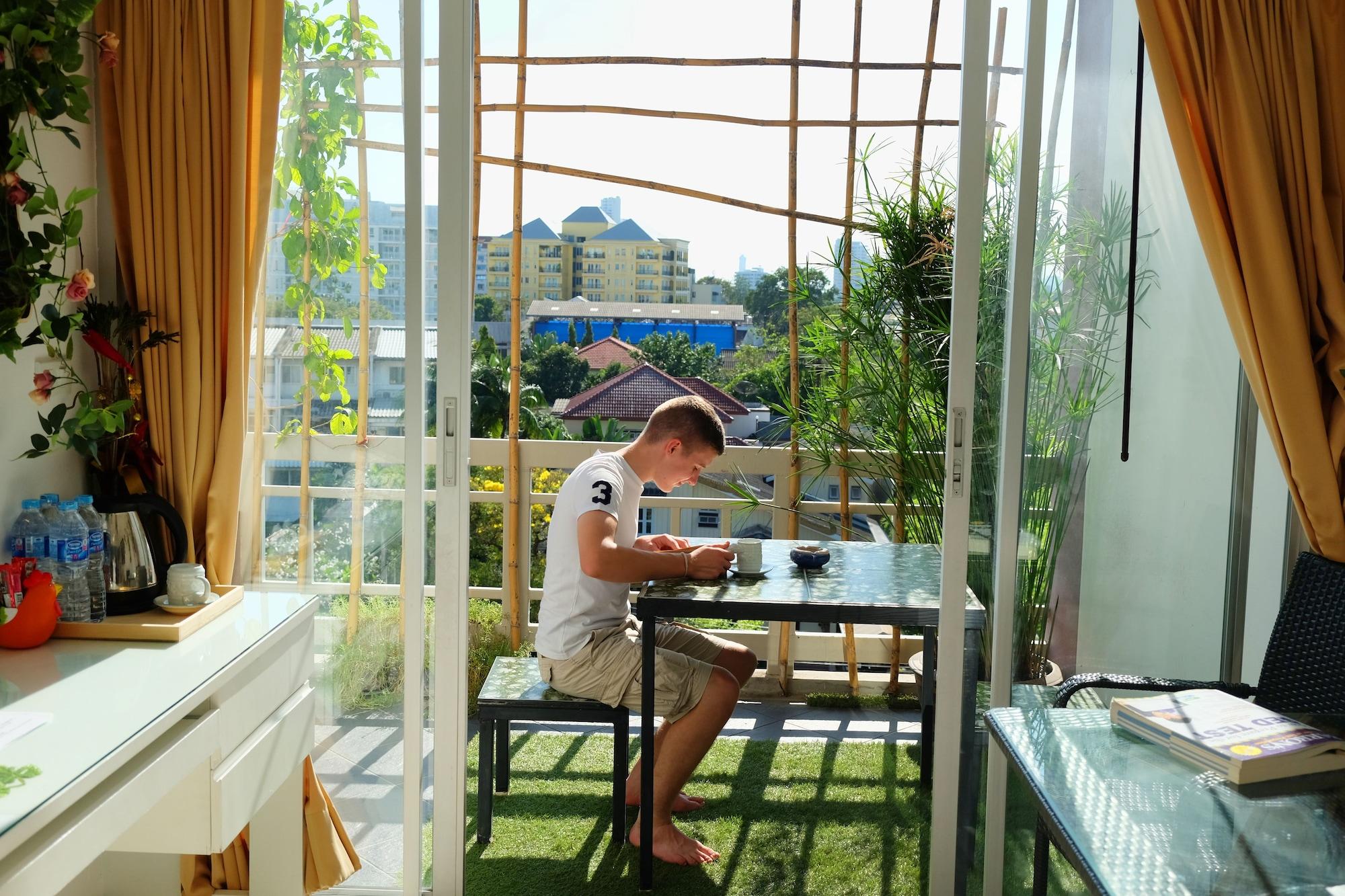 Baansabai Ramaiv Aparthotel Bangkok Buitenkant foto