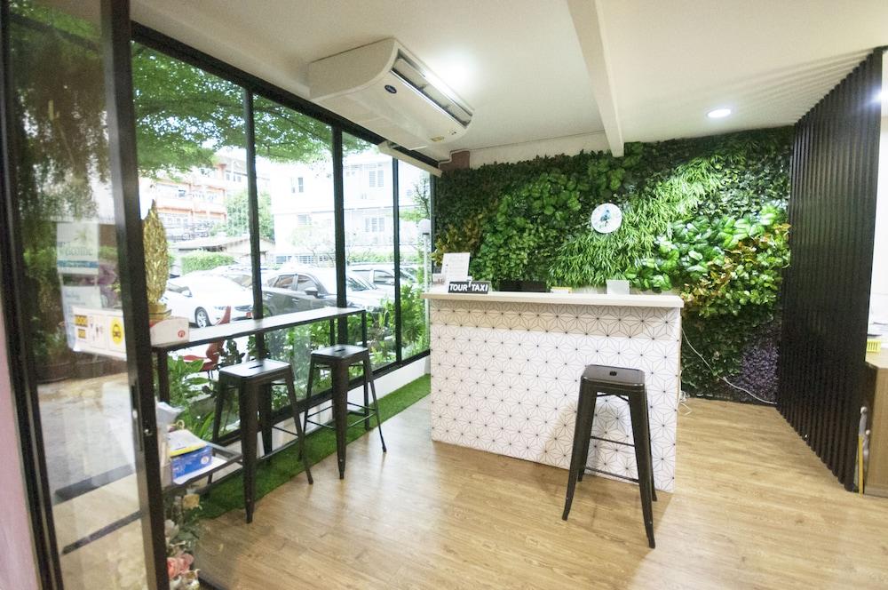 Baansabai Ramaiv Aparthotel Bangkok Buitenkant foto