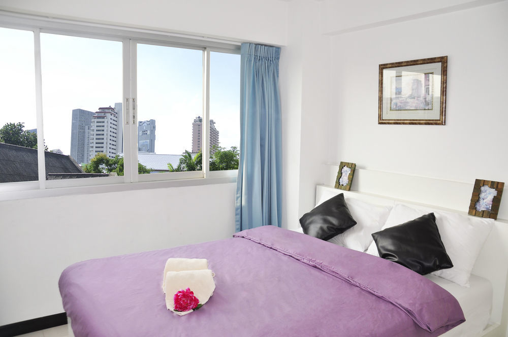 Baansabai Ramaiv Aparthotel Bangkok Buitenkant foto